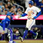 Regresa Springer y Azulejos designan para asignación a Eloy Jiménez