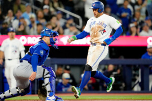 Regresa Springer y Azulejos designan para asignación a Eloy Jiménez