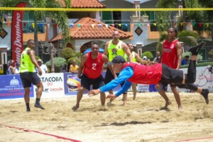 ¡Arena, Sol y Tradición! Voleibol de Estrellas encienden Hato Mayor
