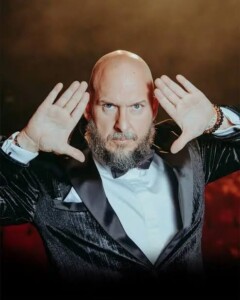 Andrés Parra se despide de los escenarios con humor