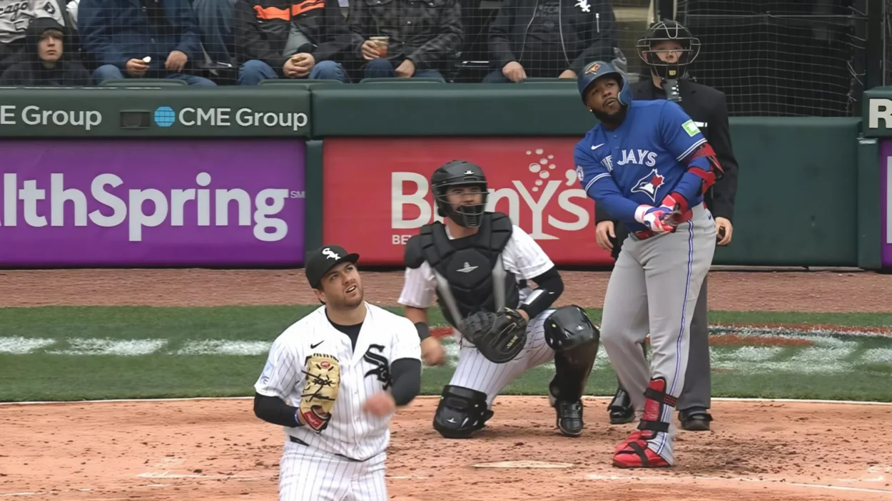 ¡Vladimir Guerrero Jr la puso a gozar! Brutal tablazo de 437 pies