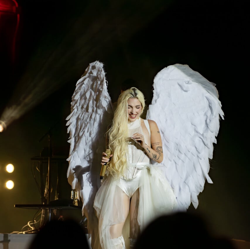 Elena Rose: cercanía y autenticidad en un concierto de pura conexión