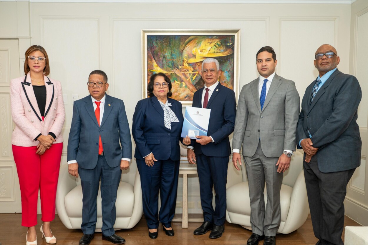 ¡Echaron para atrás! Pleno de Cámara de Cuentas revoca aumento salarial