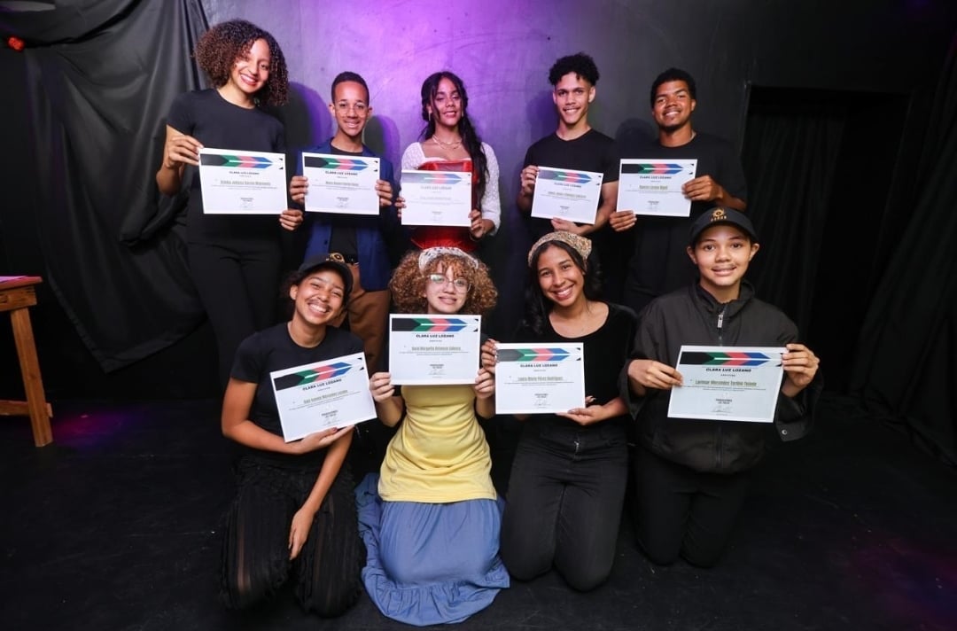 Centro de Formación Actoral Clara Luz Lozano gradúa nueva generación de talentos escénicos