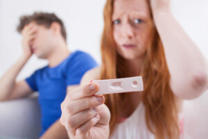 Golpe social: más de 16 mil adolescentes embarazadas en RD pese a leyes vigentes