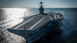 EE.UU. enviará segundo portaviones para reforzar bloqueo naval contra Irán