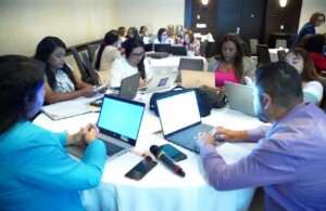 Colapso de plataforma obliga a suspender exámenes de evaluación maestros en todo el país