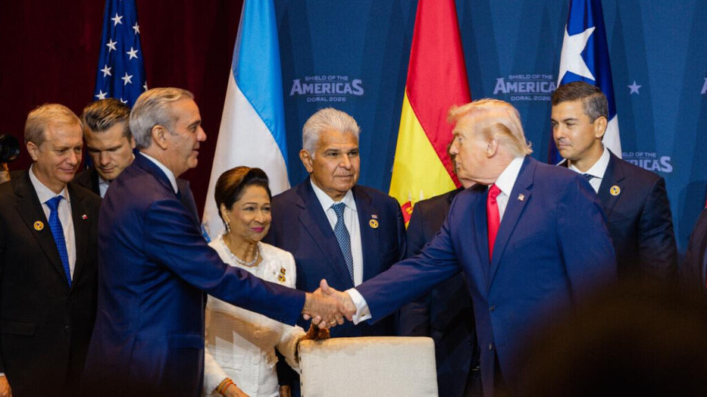 Luis Abinader condena el «cobarde ataque» durante cena de la prensa con Trump