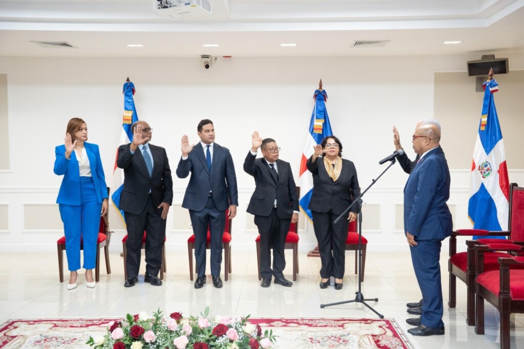 La actual Cámara de Cuentas al momento de ser juramentada, el 25 de abril del año pasado