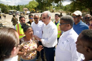 Abinader anuncia 112 apartamentos para afectados por lluvias en Puerto Plata