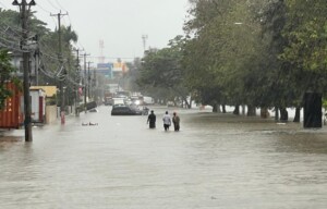 Lluvias hacen colapsar parte de Santo Domingo y el Distrito Nacional