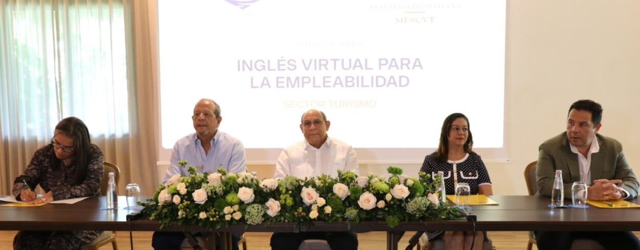 La Mescyt lanza programa virtual de inglés para 5,000 empleados del sector turístico
