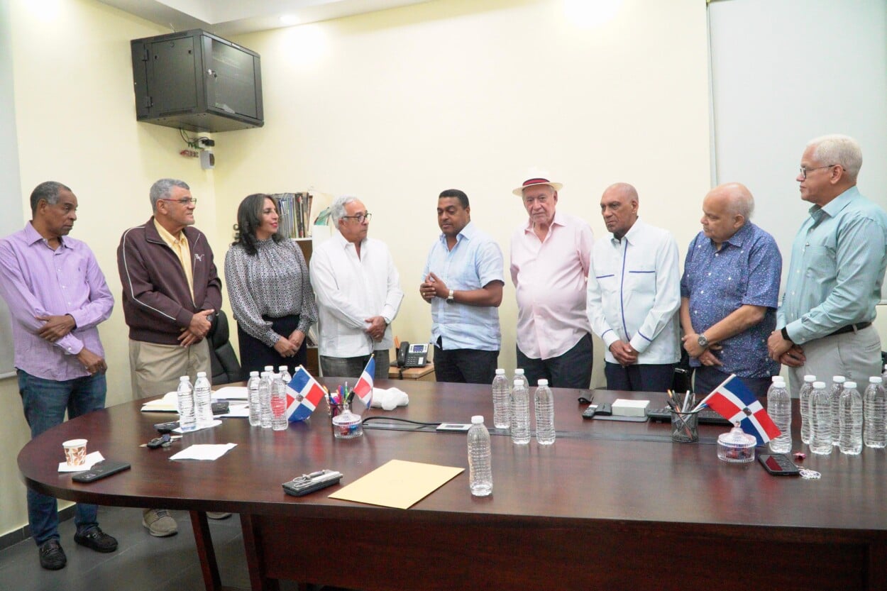 José Monegro juramentado como miembro del Comité Permanente del Pabellón de la Fama del Deporte Dominicano