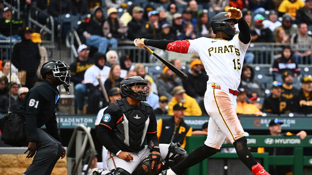 Oneil Cruz muestra su mejor versión contra los lanzadores zurdos