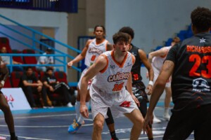 Rafail Lanaras hace de todo en victoria de Cañeros sobre Reales