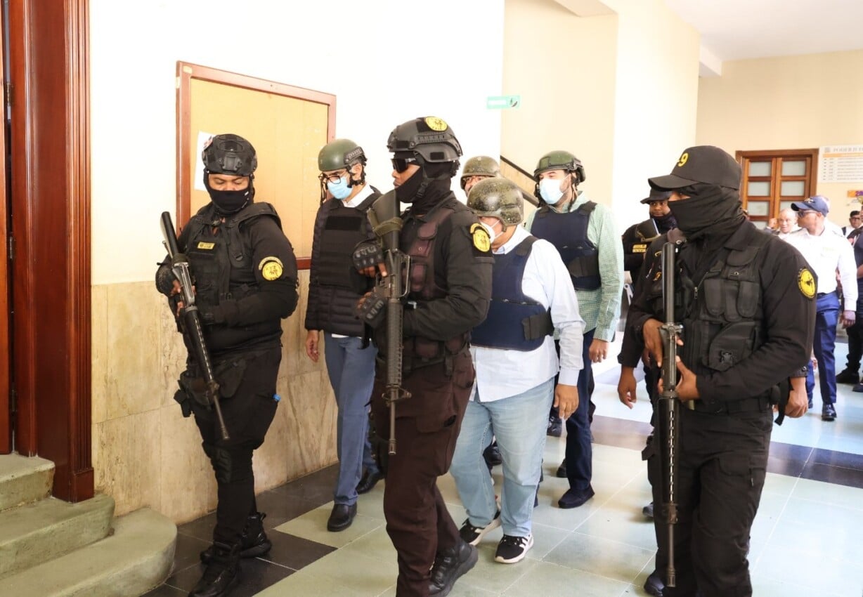 Ratifican prisión preventiva contra Santiago Hazim y otros imputados por caso Senasa