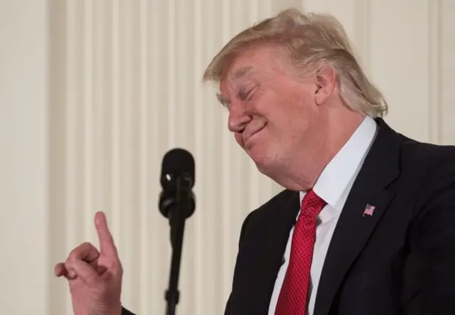 Trump propone aumentar gasto de guerra recortando programas sociales