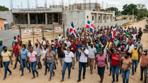 Anuncian protesta en Vicente Noble por retraso en remodelación hospitalaria