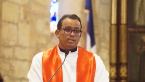 “Se reparten el botín”: Iglesia lanza dura crítica al Estado en Viernes Santo