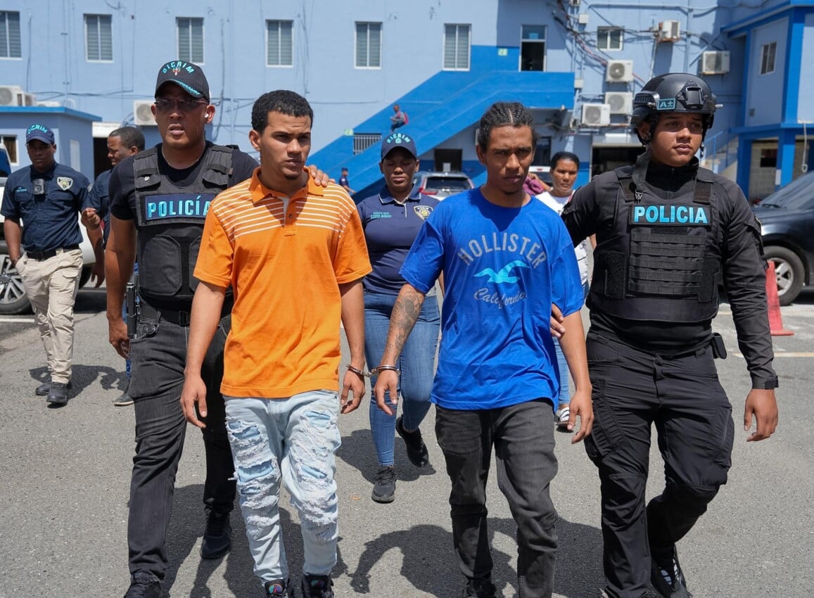 Se entregan dos miembros de banda por muerte de mayor policial en Villa Juana