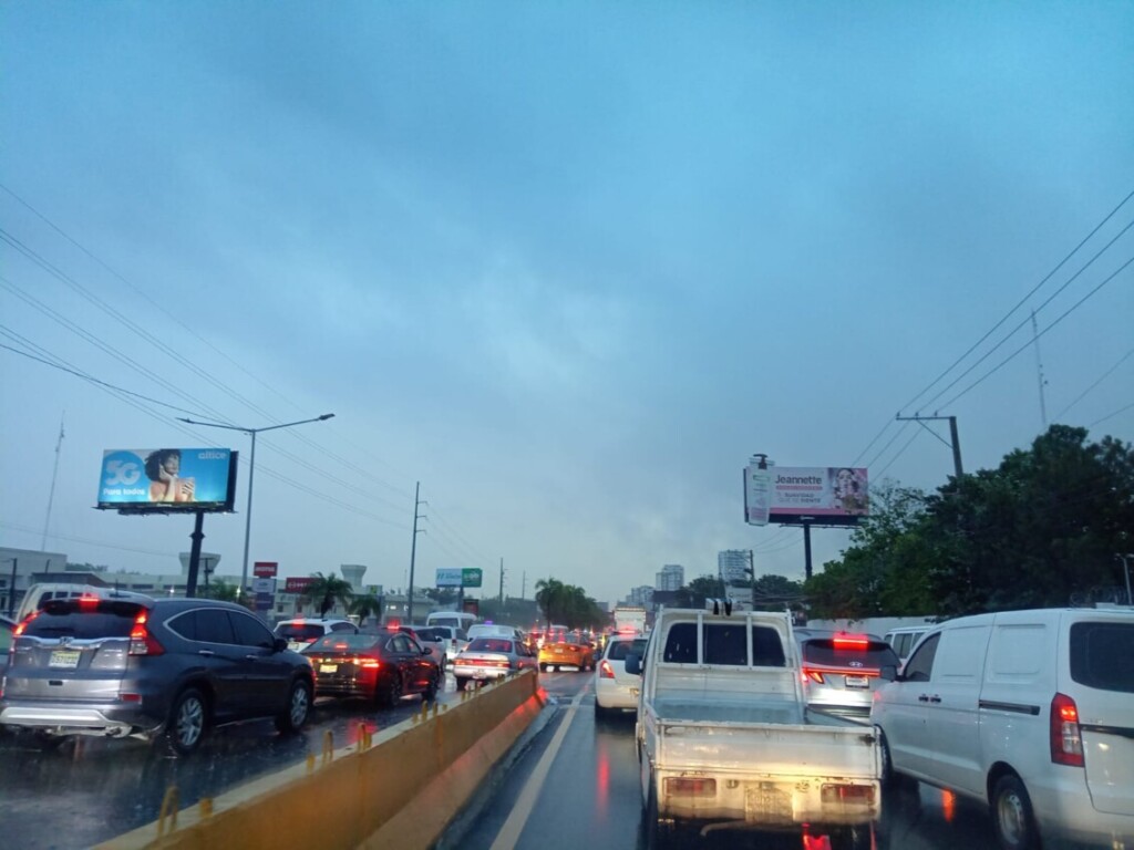 Aguaceros golpean la capital en un día marcado por la memoria del Jet Set