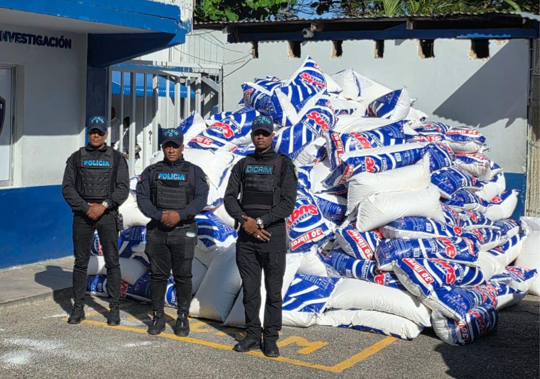 Policía recupera 291 sacos de detergente robados en SPM