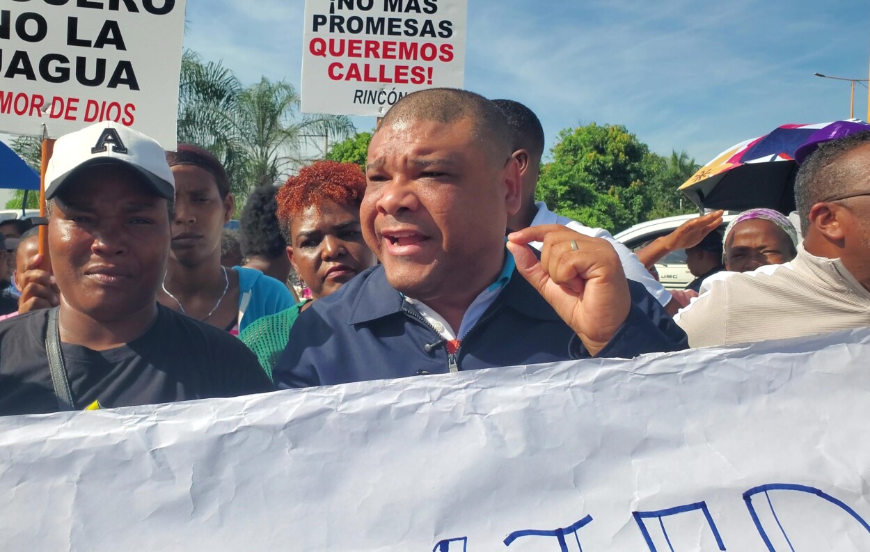 Protesta por vías en Higüero suma respaldo del diputado Raposo
