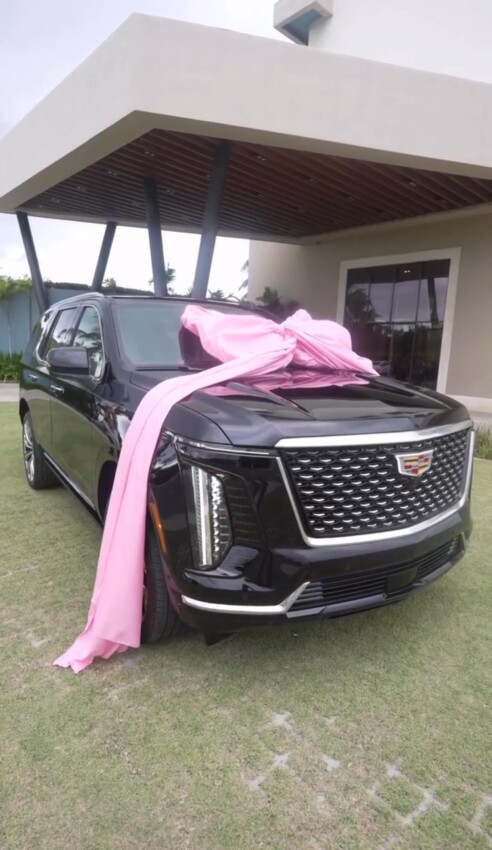 Karen Yapoort enciende las redes con su nueva “nave” 2026