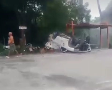 Aparatoso accidente en el Cruce de Ocoa queda registrado en cámara de seguridad