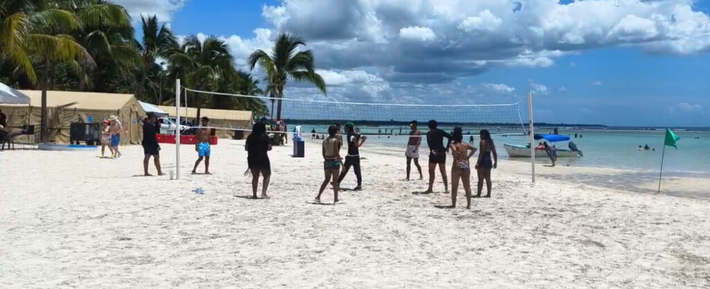 Boca Chica en Viernes Santo.- Foto: José Castro