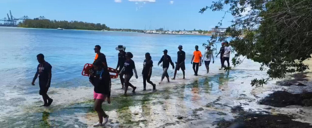Tranquilidad y seguridad en Boca Chica, pero con ventas lentas este Viernes Santo