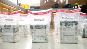 Golpe contundente: incautan 151 paquetes de cocaína en costas de Baní