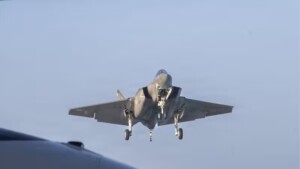 EE.UU. rescata tripulante tras caída de aeronave en Irán