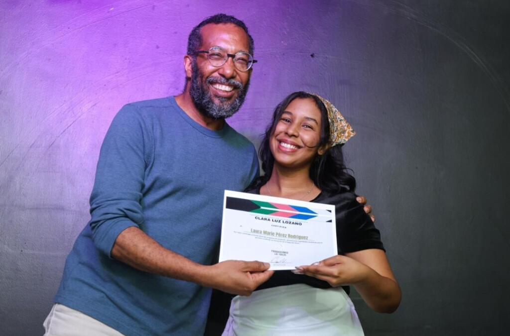 Centro de Formación Actoral Clara Luz Lozano gradúa nueva generación de talentos escénicos