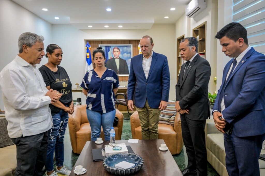 Familia de chofer asesinado se reúne con alcalde y reitera demanda de justicia