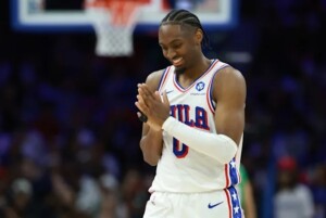 Maxey lleva a los Sixers al juego siete contra los Celtics