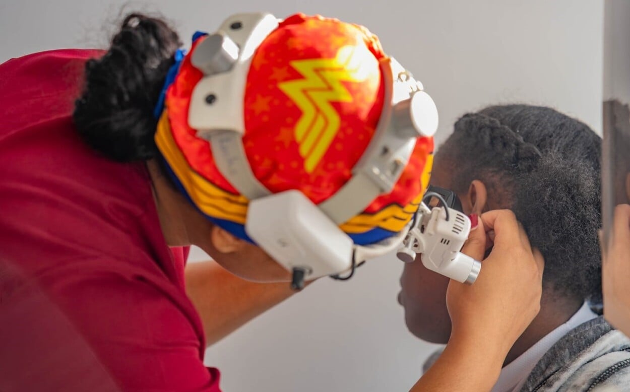 El Gobierno ofreció en el 2025 servicios médicos a 311,000 estudiantes públicos