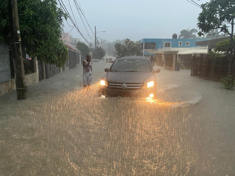 Cinco causas de las frecuentes inundaciones en capital dominicana