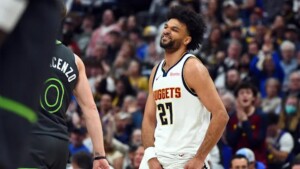 Denver y Cleveland lucen superiores en inicio de playoffs