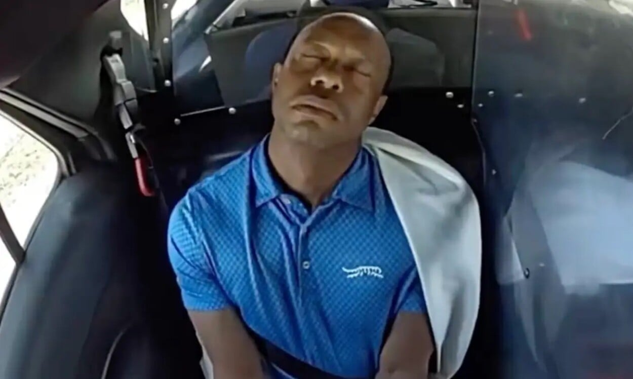 “En medio del jumo” Tiger Woods dice que hablaba con Trump