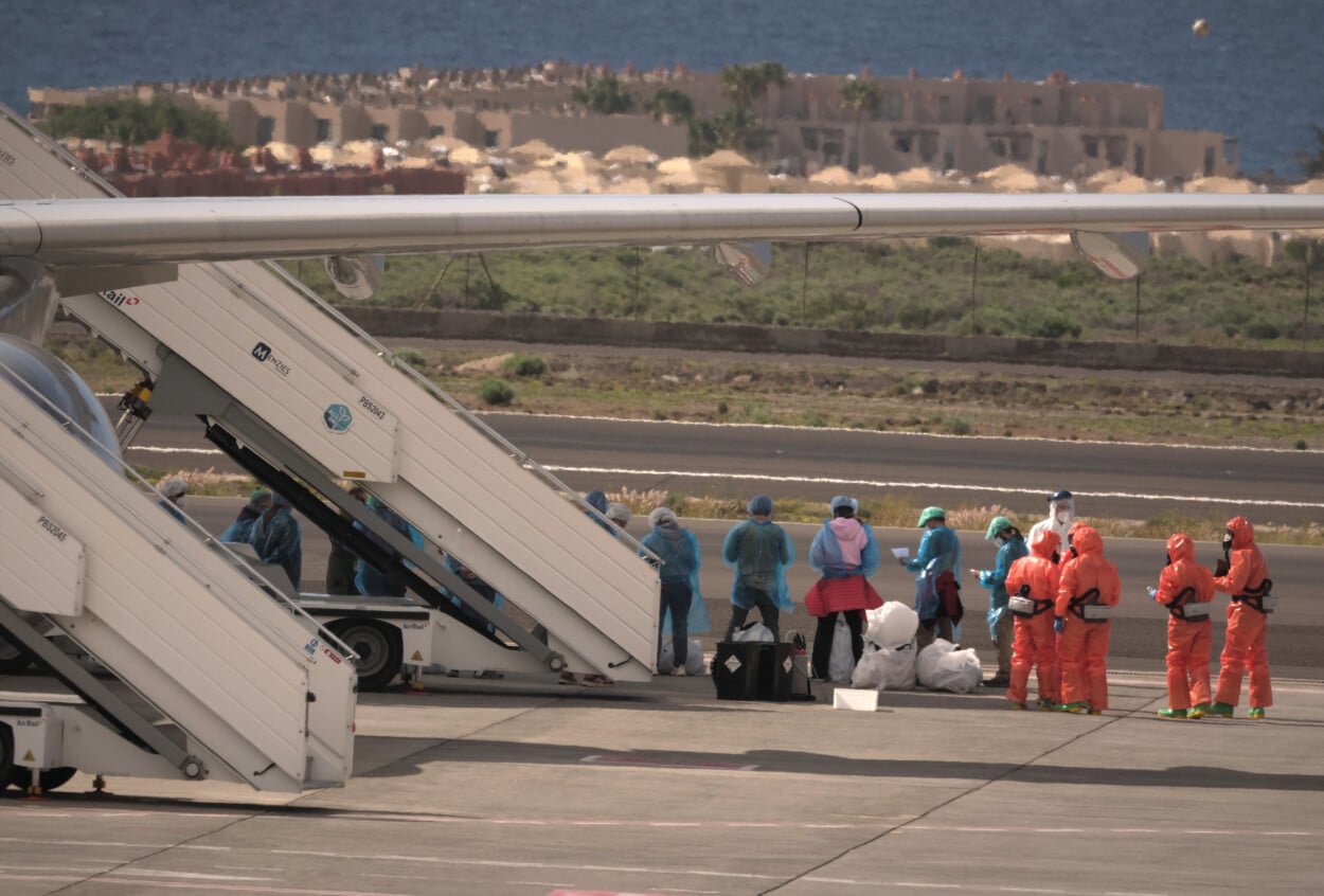 ¡Hogar dulce hogar! Retornan a sus países pasajeros de crucero afectado por hantavirus