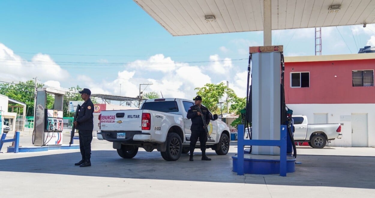 Cierran bomba en Castañuelas por venta de gasolina “premium” adulterado