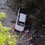 Muere hombre tras caer camioneta por barranco en carretera Ocoa–Cruce de Ocoa
