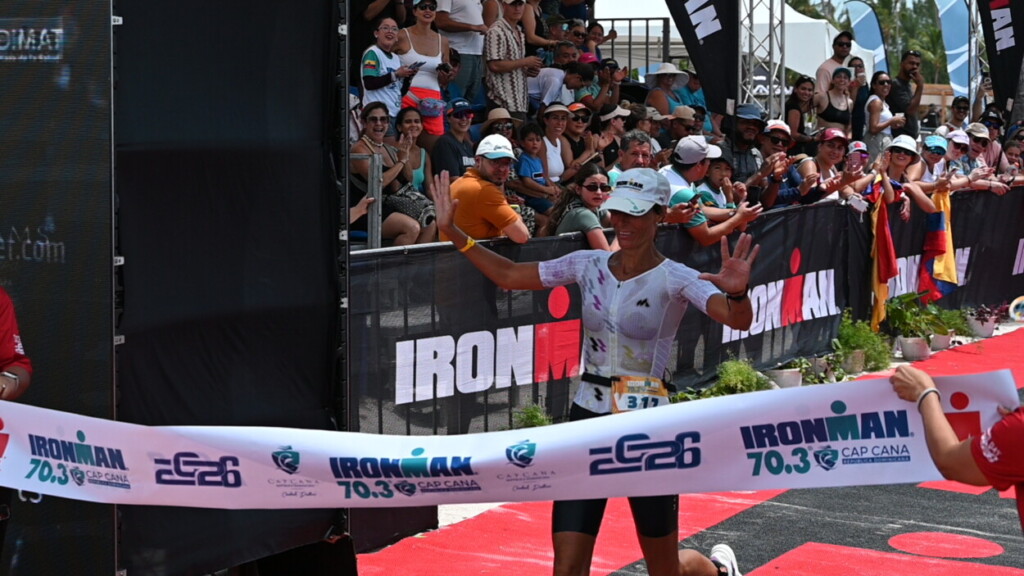 Brenda Schaupp se ha adueñado del Ironman 70.3 de Cap Cana co la conquista de dos títulos en tres años.