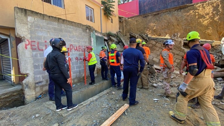 Colapso de casa en Arroyo Hondo Abajo por lluvias intensas