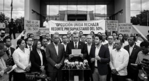 Oposición en pie de guerra contra el Gobierno por la disminución presupuesto de los partidos