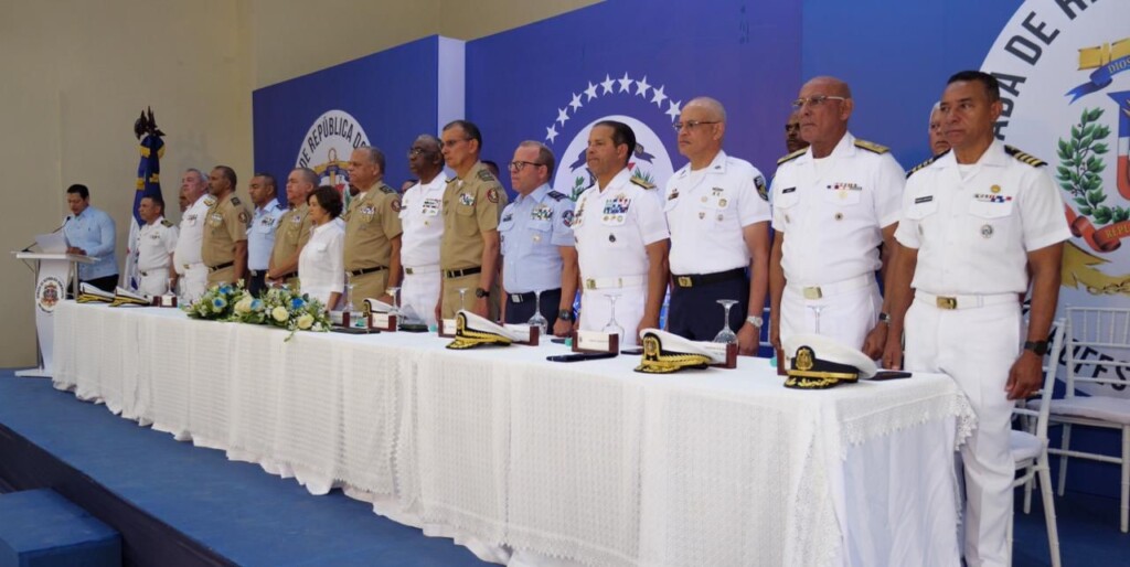 La Armada celebra la graduación de su nueva promoción de grumetes, en un acto realizado en la Base Naval de Las Calderas