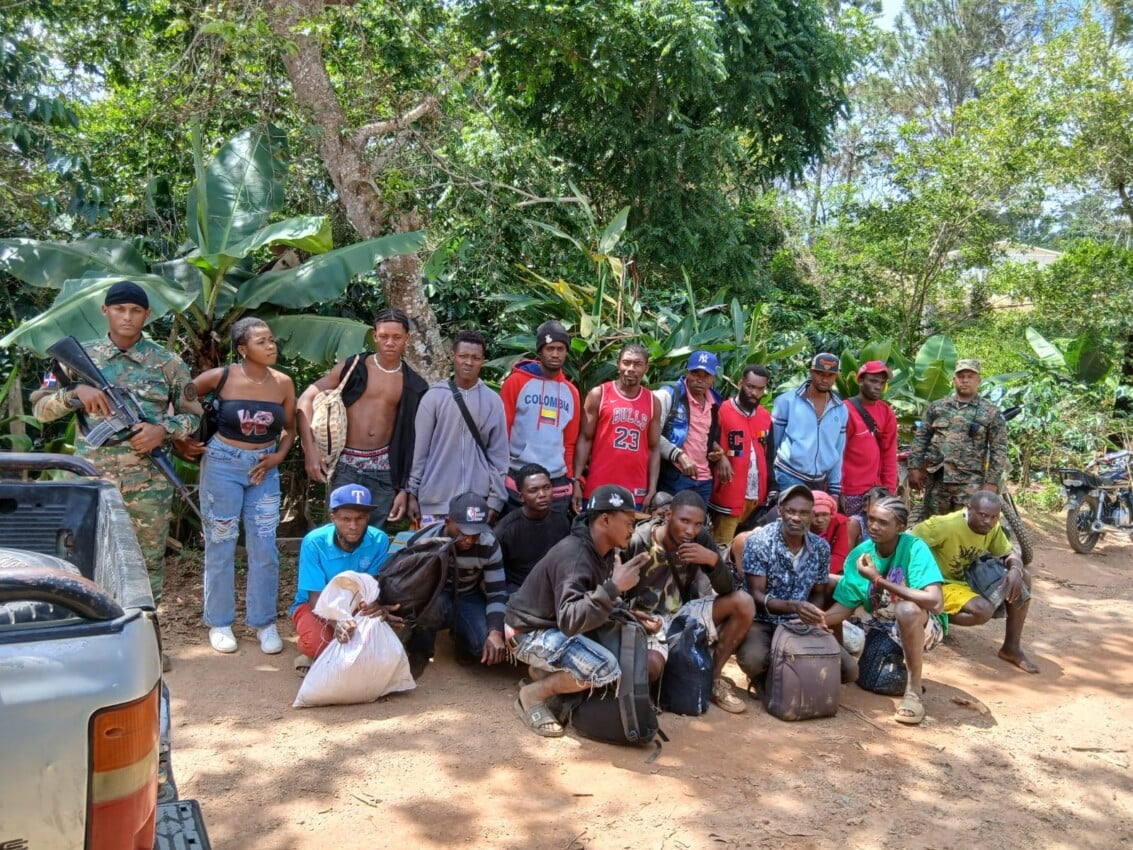Ejército arresta 52 haitianos sin documentos en RD