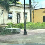 ¡El día a día! en la Ciudad Colonial: negocios cerrados, letreros de “Se Vende” y “Se Alquila”, polvo, ruido e incertidumbre