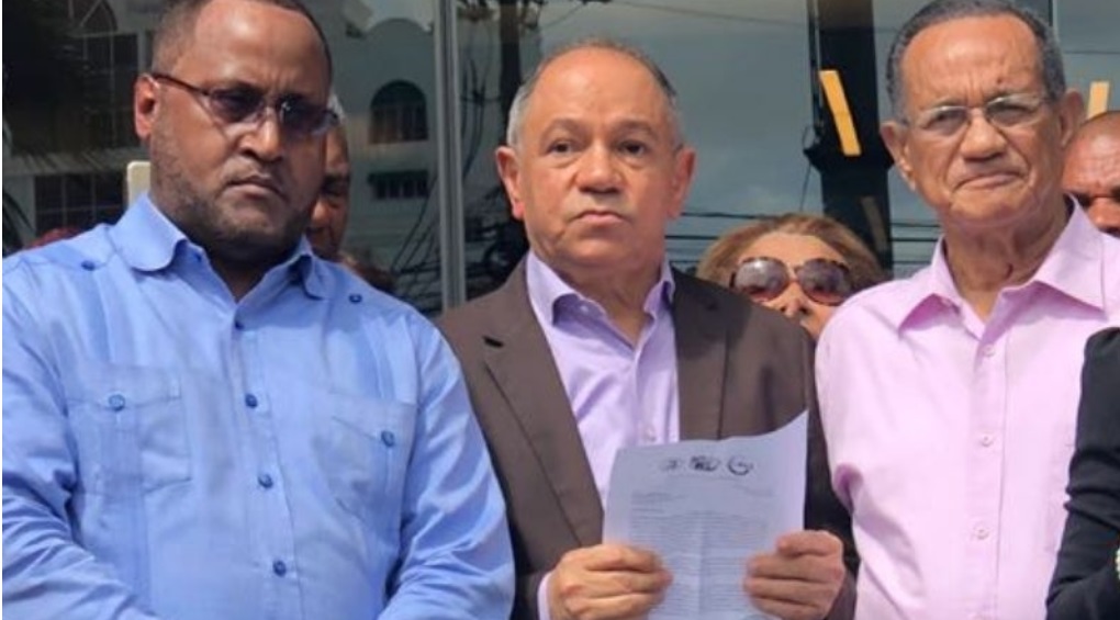 Sindicalistas piden al Gobierno retirar reforma laboral para proteger cesantía
